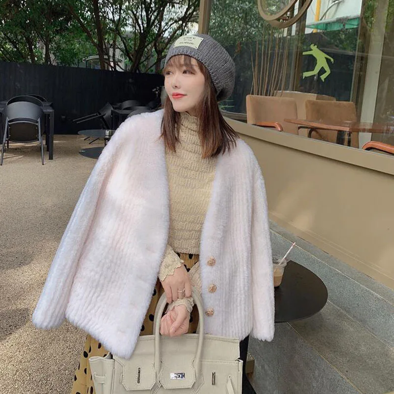 Fashion new women winter fur coat Full wool fur jacket grain lamb wool coats sheep sheared fur coat woman parkas ML2093
Fashion new women winter fur coat Full wool fur jacket grain lamb wool coats sheep sheared fur coat woman parkas ML2093