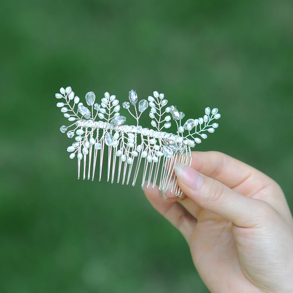 TRiXY H82 Elegant Wedding Hair Comb Pearls Beaded Bridal Headpiece Bride Hair Accessories Bridal Hair Combs Bride Hair Clips 
TRiXY H82 Elegant Wedding Hair Comb Pearls Beaded Bridal Headpiece Bride Hair Accessories Bridal Hair Combs Bride Hair Clips