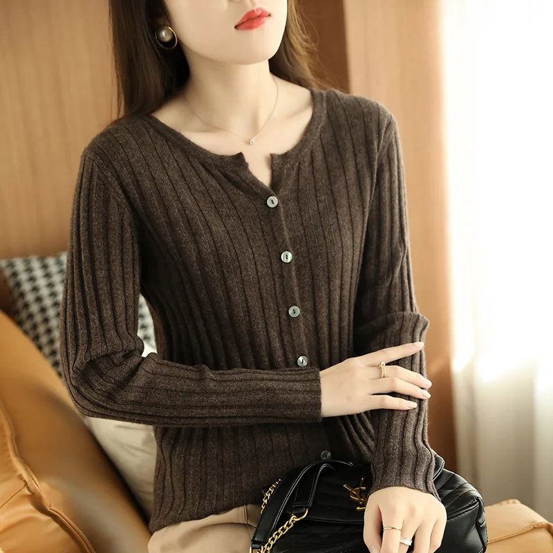 Autumn and winter new style knitted cardigan women's round neck strip long sleeve buckle coat slim Fashion Top
Autumn and winter new style knitted cardigan women's round neck strip long sleeve buckle coat slim Fashion Top