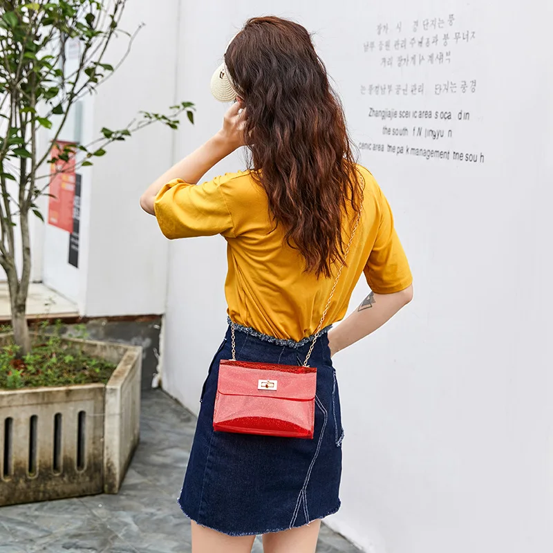Women Bags 2020 Female Transparent Flap Chain Bag Small Square Jelly Bag Shoulder Messenger Handbag Mobile Phone Shopping Pocket
Women Bags 2020 Female Transparent Flap Chain Bag Small Square Jelly Bag Shoulder Messenger Handbag Mobile Phone Shopping Pocket