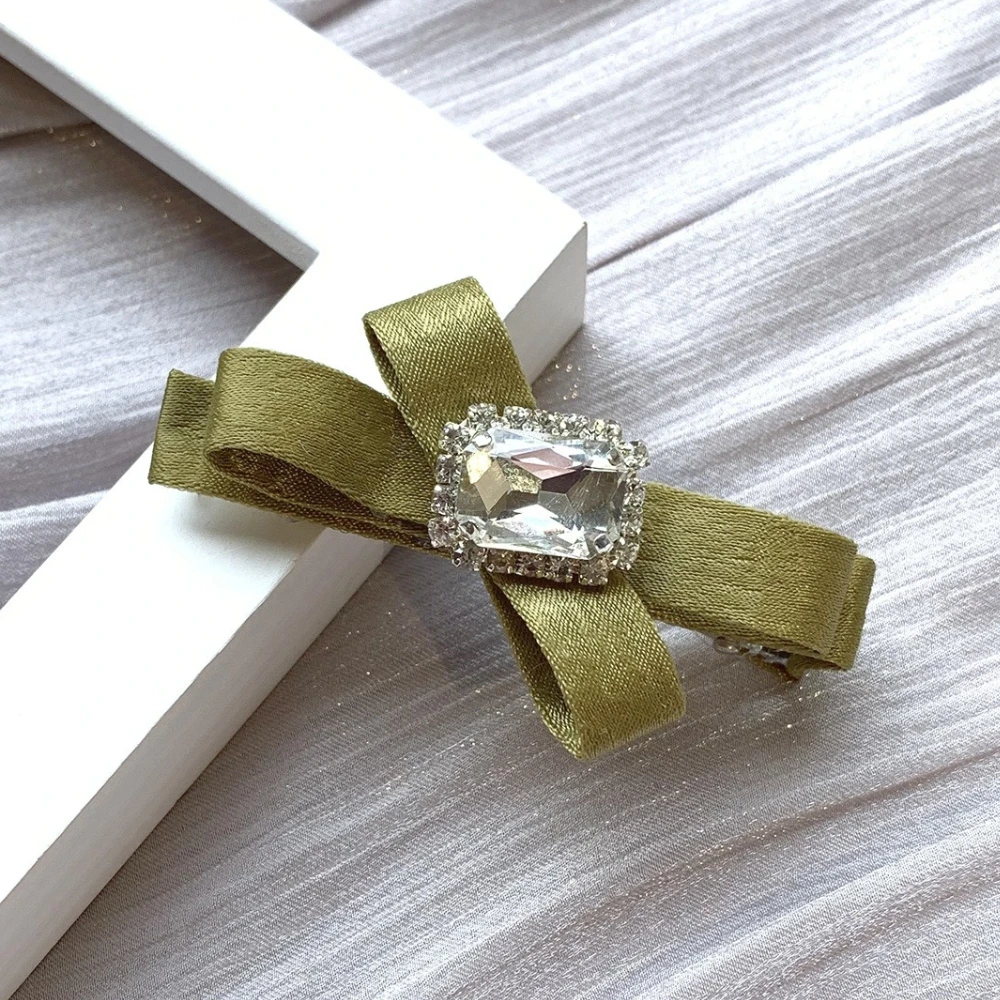 Retro Temperament Velvet Bow Hairpin Korean Women Sweet Simple Duckbill Hair Clip For Girls Student Headdress Accessories
Retro Temperament Velvet Bow Hairpin Korean Women Sweet Simple Duckbill Hair Clip For Girls Student Headdress Accessories