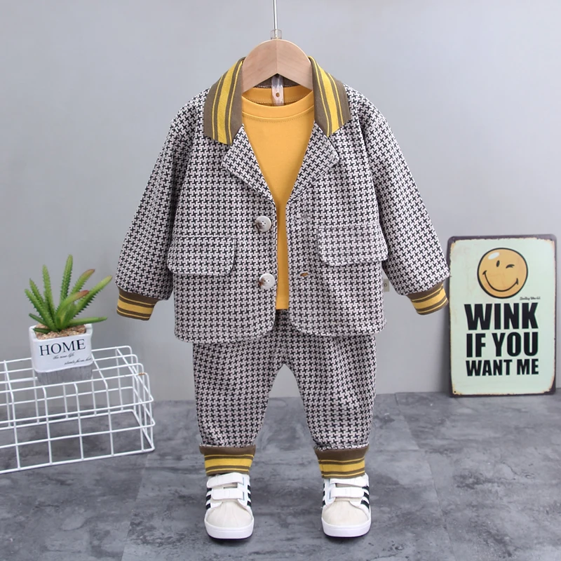 Spring and Autumn New Fashion Boys and Girls Three-piece Suit Lapel Gray Single-breasted Pocket Trousers Children's Set Clothes
Spring and Autumn New Fashion Boys and Girls Three-piece Suit Lapel Gray Single-breasted Pocket Trousers Children's Set Clothes