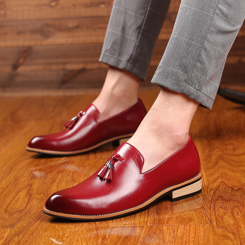 2020 New Men Dress Shoes Gentlemen British Style Paty Leather Wedding Shoes Men Flats Leather Oxfords Formal Shoes ZH100368 
2020 New Men Dress Shoes Gentlemen British Style Paty Leather Wedding Shoes Men Flats Leather Oxfords Formal Shoes ZH100368
