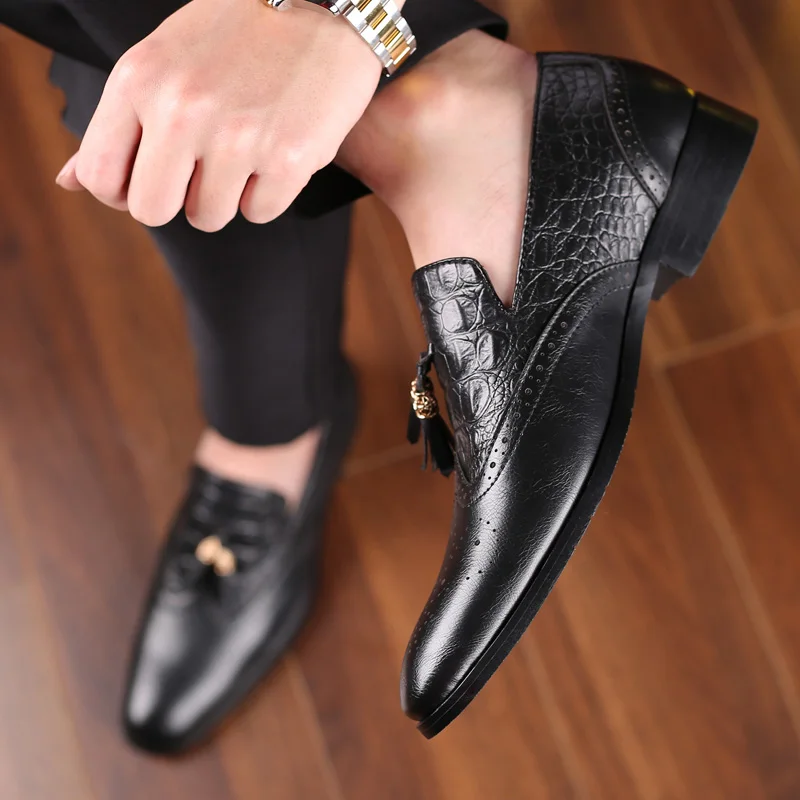 Designer Shoes Men Dress Leather Shoes Casual Male Shoes Adult Zapatos De Hombre Moccasin Soft Non-slip Loafers Brogue Shoes
Designer Shoes Men Dress Leather Shoes Casual Male Shoes Adult Zapatos De Hombre Moccasin Soft Non-slip Loafers Brogue Shoes