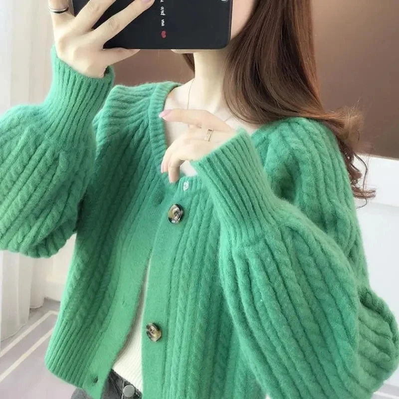 Short Knit Sweater Women's Cardigan Jacket Tops Korean 2021 Spring Autumn All-Match Shawl Outside Buttons Sweater Coat Loose
Short Knit Sweater Women's Cardigan Jacket Tops Korean 2021 Spring Autumn All-Match Shawl Outside Buttons Sweater Coat Loose