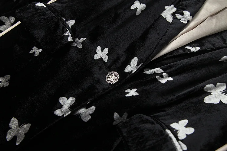 European and American women's wear 2020 winter new style Long-sleeved butterfly print coat trousers Fashionable velvet suit
European and American women's wear 2020 winter new style Long-sleeved butterfly print coat trousers Fashionable velvet suit