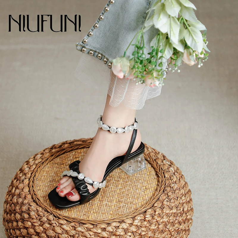 2021 Summer Shell Cross Buckle Strap Women Sandals Pearl Beaded Lace Crystal Low Heel Sandals Open Toe Sexy Elegant Ladies Shoes
2021 Summer Shell Cross Buckle Strap Women Sandals Pearl Beaded Lace Crystal Low Heel Sandals Open Toe Sexy Elegant Ladies Shoes