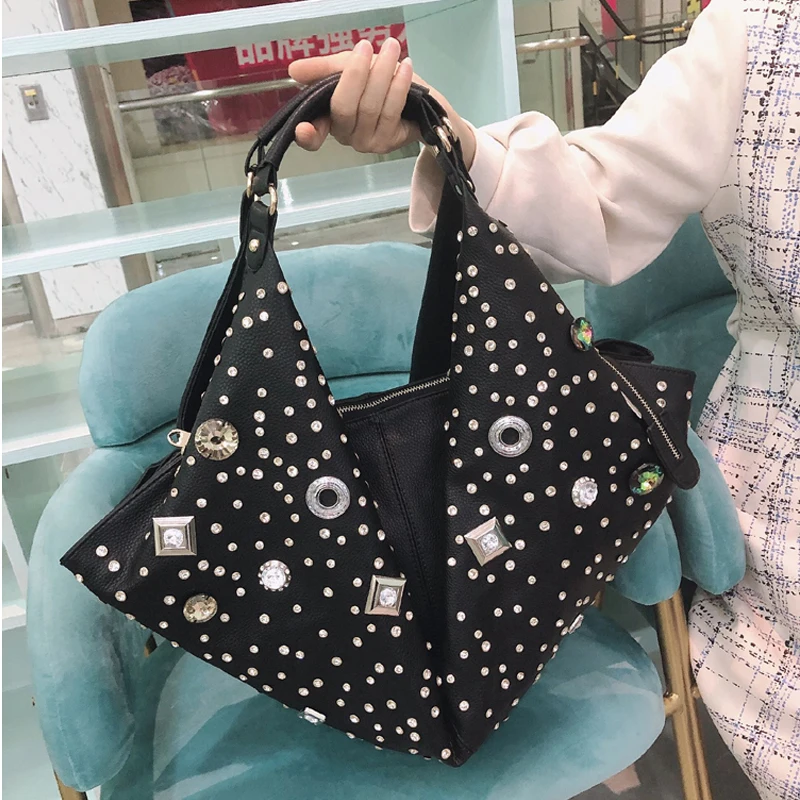 iPinee European and American Large-capacity Women Bag Female Rhinestone Ladies Handbag Female Diamond Shoulder Messenger Bags
iPinee European and American Large-capacity Women Bag Female Rhinestone Ladies Handbag Female Diamond Shoulder Messenger Bags