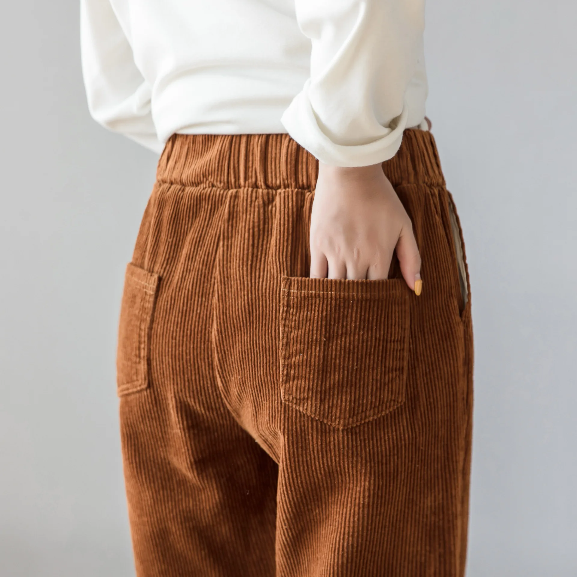INITIALDREAM New 2019 Plus Size Corduroy Harem Pants Casual pantalon femme women spodnie damskie streetwear cargo trousers
INITIALDREAM New 2019 Plus Size Corduroy Harem Pants Casual pantalon femme women spodnie damskie streetwear cargo trousers