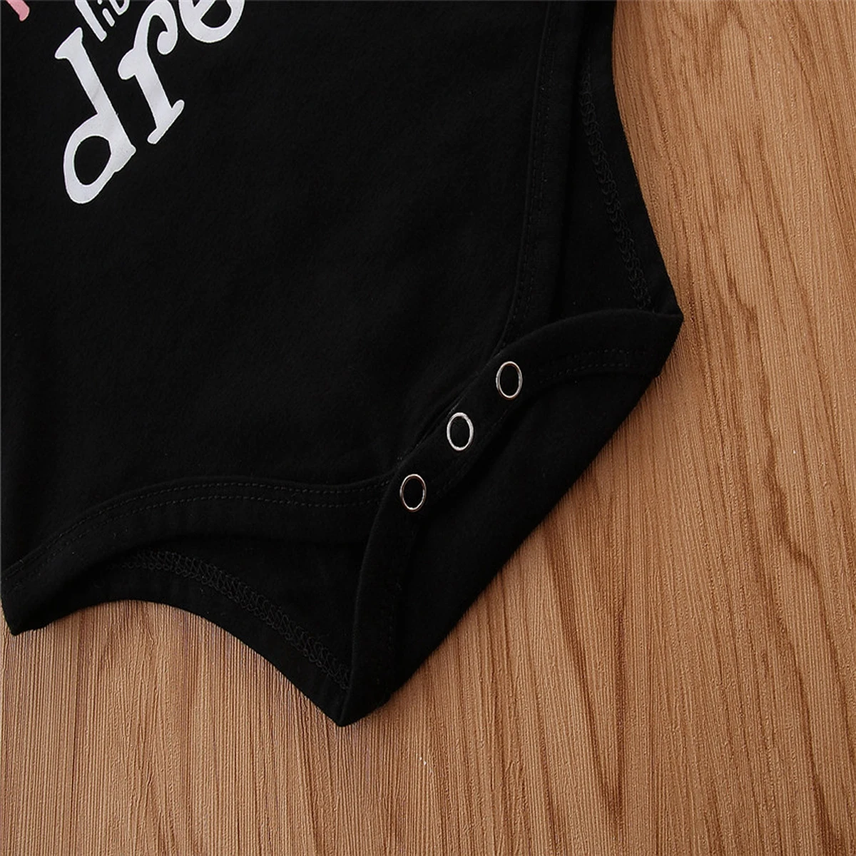 3PCS Newborn Baby Girls Clothes Letter Printed Romper Bodysuit+Bow Tie Tutu Skirt+Headband Outfit Set
3PCS Newborn Baby Girls Clothes Letter Printed Romper Bodysuit+Bow Tie Tutu Skirt+Headband Outfit Set