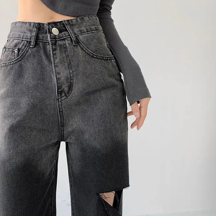 Holed jeans women's summer wear retro changing old wide leg pants with high waist and thin straight pants
Holed jeans women's summer wear retro changing old wide leg pants with high waist and thin straight pants