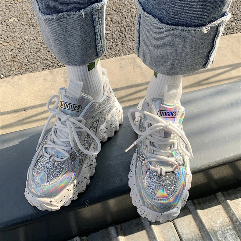 Женские кроссовки, новинка, блестящие кроссовки на платформе, женская повседневная обувь, массивные кроссовки, дизайнерская обувь на толст... 
Женские кроссовки, новинка, блестящие кроссовки на платформе, женская повседневная обувь, массивные кроссовки, дизайнерская обувь на толст...