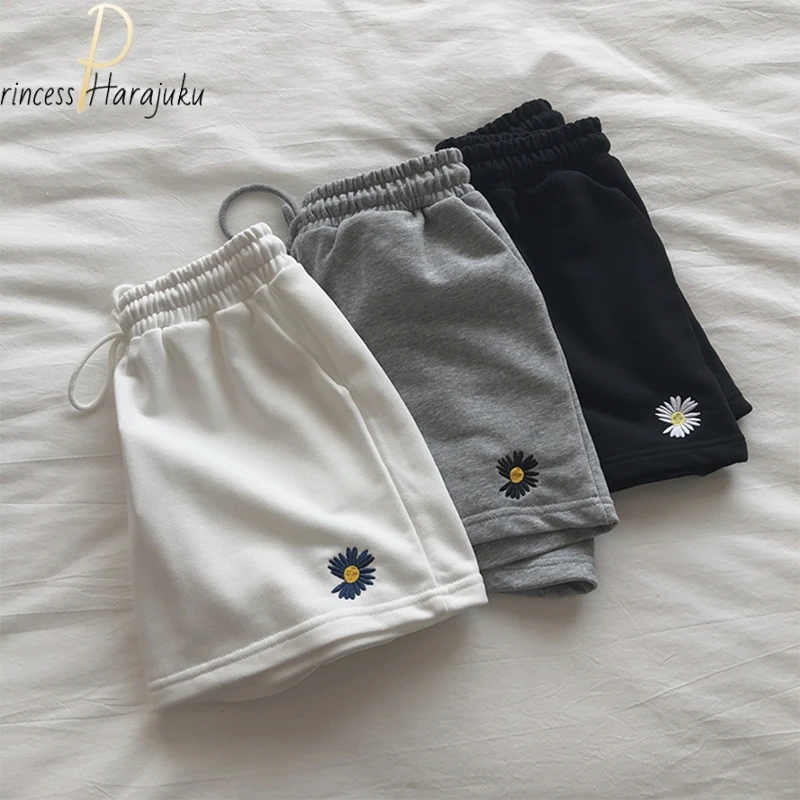 2021 летняя повседневная одежда размера плюс короткие зауженный крой женский вышивка Короткие Фитнес Спортивные штаны с эластичной резинкой на талии женские офисные короткие Шорты
2021 летняя повседневная одежда размера плюс короткие зауженный крой женский вышивка Короткие Фитнес Спортивные штаны с эластичной резинкой на талии женские офисные короткие Шорты