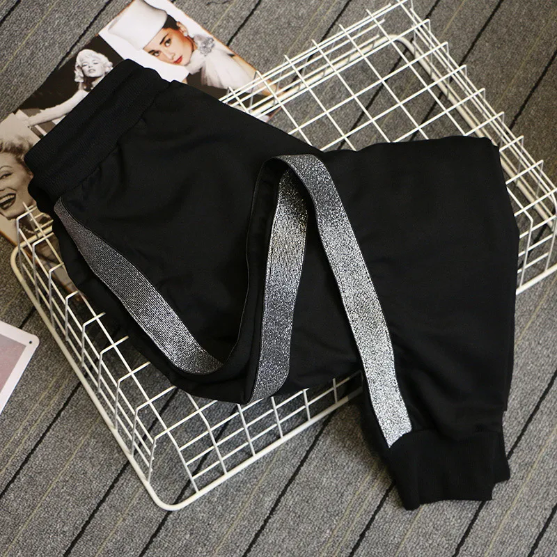 FAKUNTN Motion Pants Women New Spring Autumn Korean Splicing Loose Harem Pants Drawstring Elastic Waist Casual Ladies' Trousers
FAKUNTN Motion Pants Women New Spring Autumn Korean Splicing Loose Harem Pants Drawstring Elastic Waist Casual Ladies' Trousers