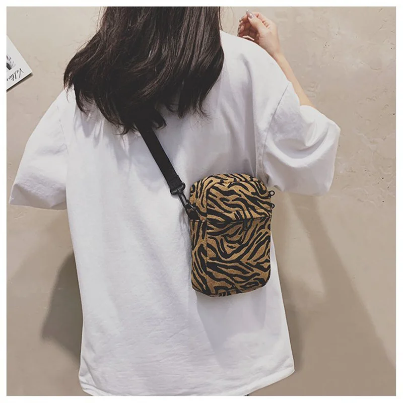 2021 Leopard Zebra Prints Small Shoulder Bag For Women Crossbody Bag Retro Purses and handbags luxury designer Cluth Bags Female
2021 Leopard Zebra Prints Small Shoulder Bag For Women Crossbody Bag Retro Purses and handbags luxury designer Cluth Bags Female