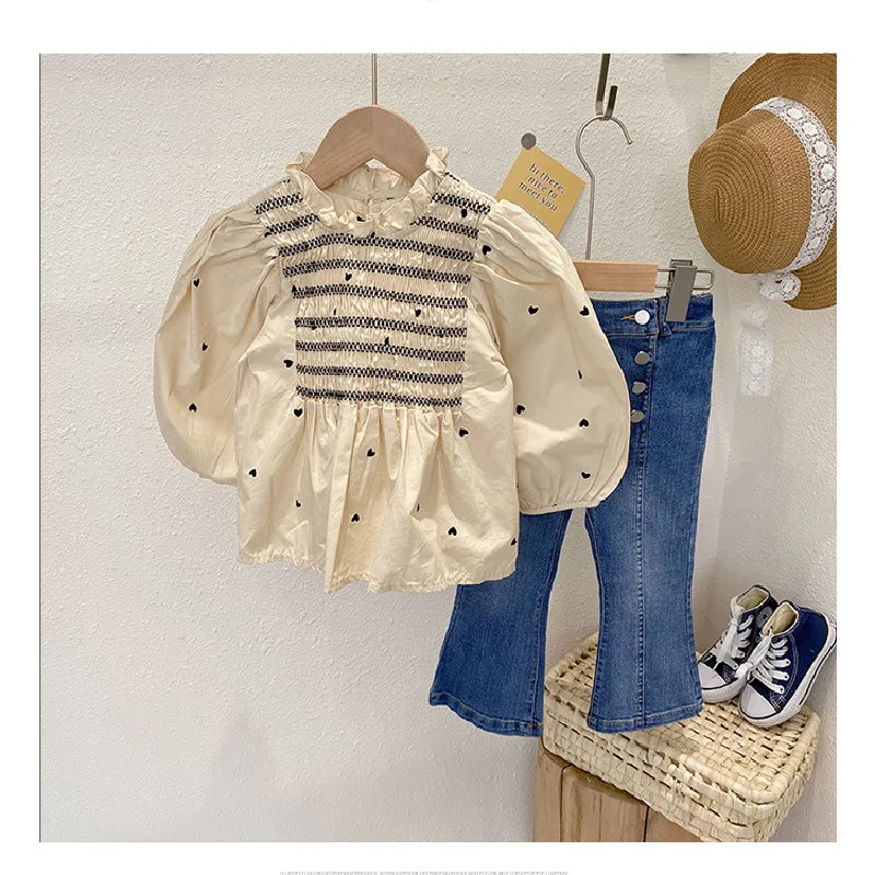 2021 Children's Clothing Suit Autumn New Children's Cotton Long-sleeved Love Shirt Top + Solid Denim Pants Girls Suit
2021 Children's Clothing Suit Autumn New Children's Cotton Long-sleeved Love Shirt Top + Solid Denim Pants Girls Suit