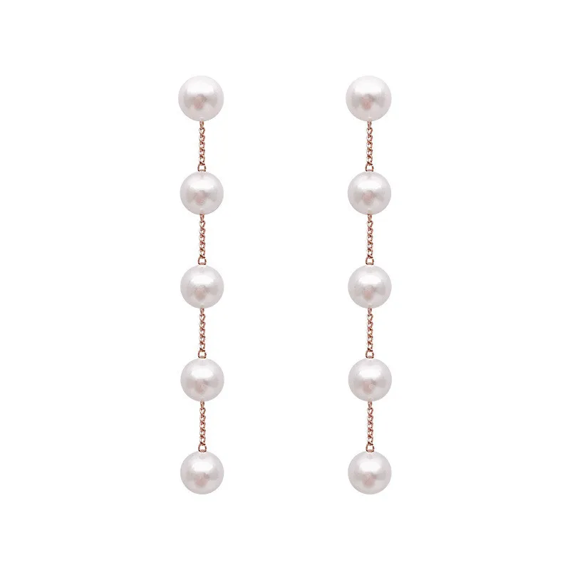 2020 New trend simulated pearl women's long earrings white round pearl wedding pendant earrings korean fashion jewelry earrings 
2020 New trend simulated pearl women's long earrings white round pearl wedding pendant earrings korean fashion jewelry earrings