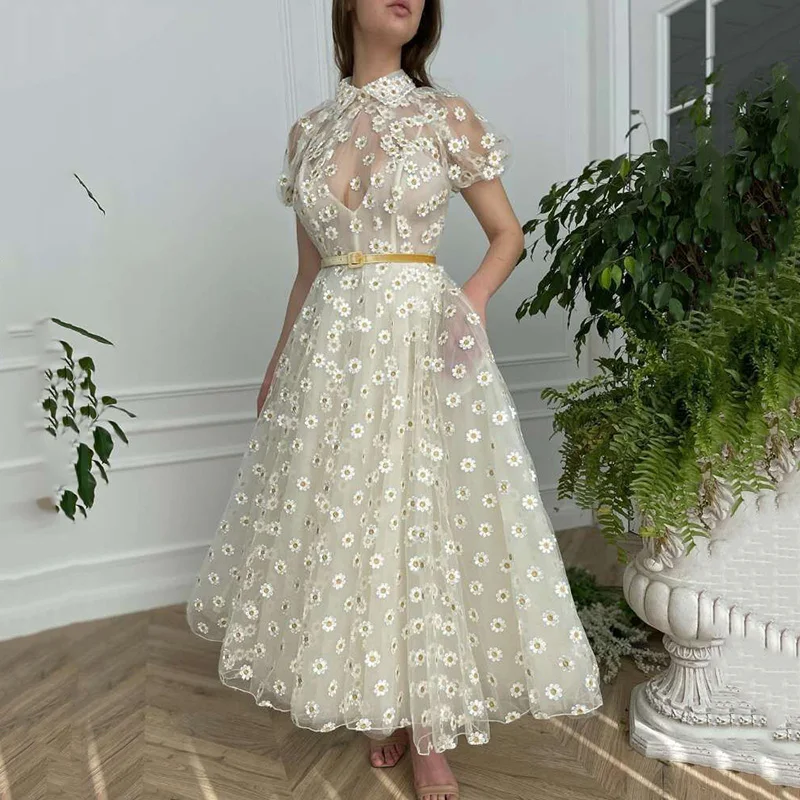 Beige Tulle With Flowers Prom Dresses Short Sleeves High Neck Sash Midi Length Formal Evening Gowns Vintage Homecoming Dress
Beige Tulle With Flowers Prom Dresses Short Sleeves High Neck Sash Midi Length Formal Evening Gowns Vintage Homecoming Dress