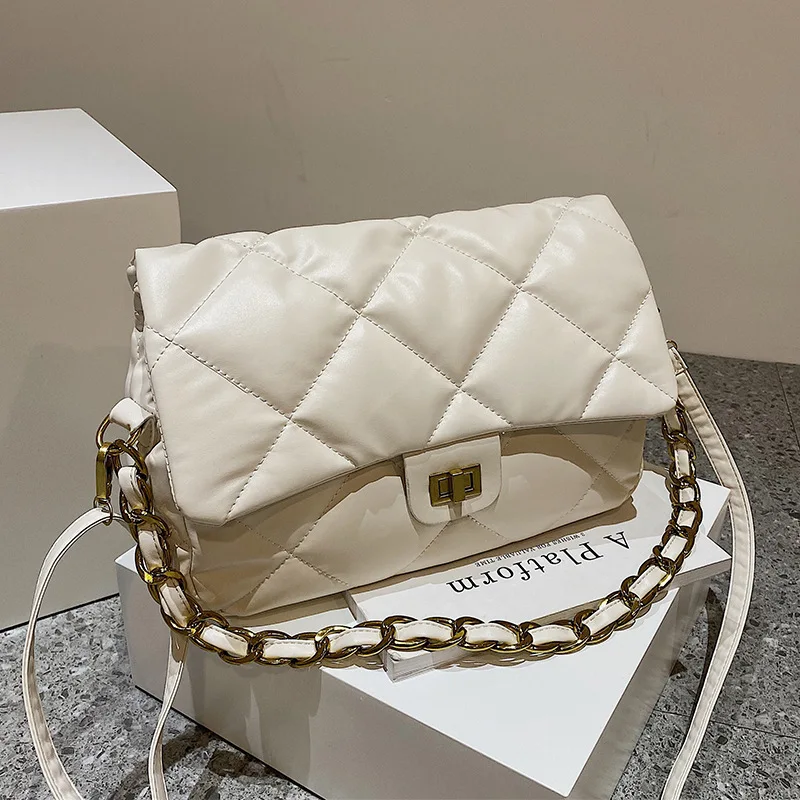Textured Shoulder Bags Women's Bags 2021 Winter New All-match Messenger Bag Niche Lingge Chain Bag Fashionable Shoulder Bags
Textured Shoulder Bags Women's Bags 2021 Winter New All-match Messenger Bag Niche Lingge Chain Bag Fashionable Shoulder Bags