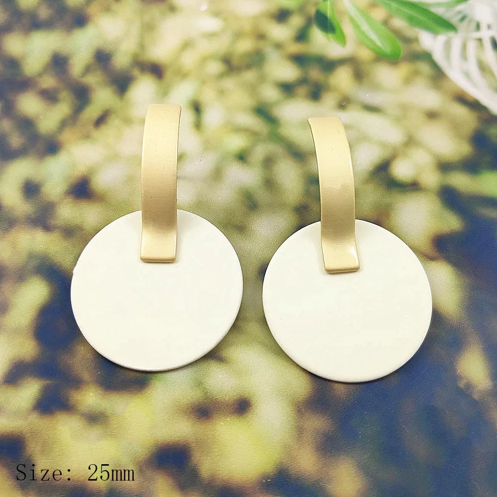 Minimalist Matte Gold Pendant Earrings Round Metal Plate Pendant Earrings Irregular Geometric Earrings for Women Gift Jewelry
Minimalist Matte Gold Pendant Earrings Round Metal Plate Pendant Earrings Irregular Geometric Earrings for Women Gift Jewelry