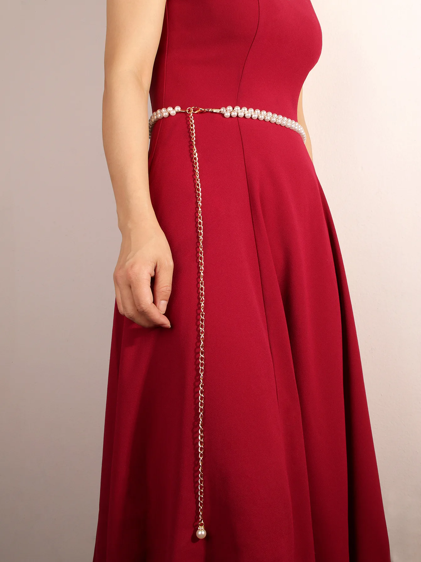 Элегантный Стразы жемчужные бусы, с тонкой талией, с цепочкой для женщин пояс регулируемый Золотая свадебная АРКА со Briade ремень пояса с кристаллами
Элегантный Стразы жемчужные бусы, с тонкой талией, с цепочкой для женщин пояс регулируемый Золотая свадебная АРКА со Briade ремень пояса с кристаллами