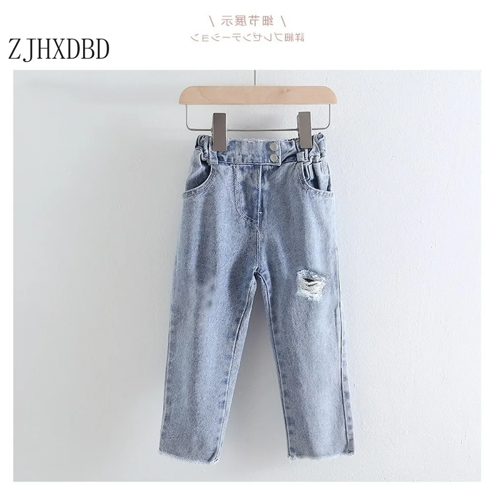 2020 Autumn Girls Boys Loose Solid Color Denim Blue All-match Jeans Baby Girls Fashion Soft Denim Pants 1-7Y Children Clothes 
2020 Autumn Girls Boys Loose Solid Color Denim Blue All-match Jeans Baby Girls Fashion Soft Denim Pants 1-7Y Children Clothes