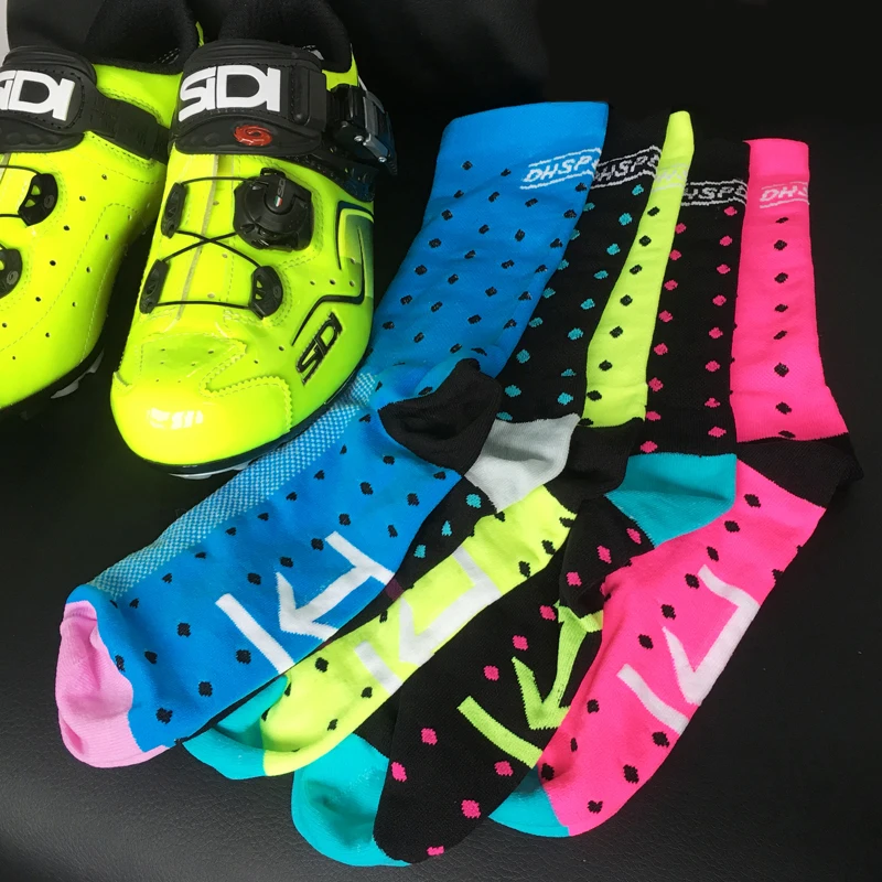 Professional Sports Running Socks High Quality Anti-sweat Antibacterial Knee Highs Breathable Cycling Bicycle Socks
Professional Sports Running Socks High Quality Anti-sweat Antibacterial Knee Highs Breathable Cycling Bicycle Socks