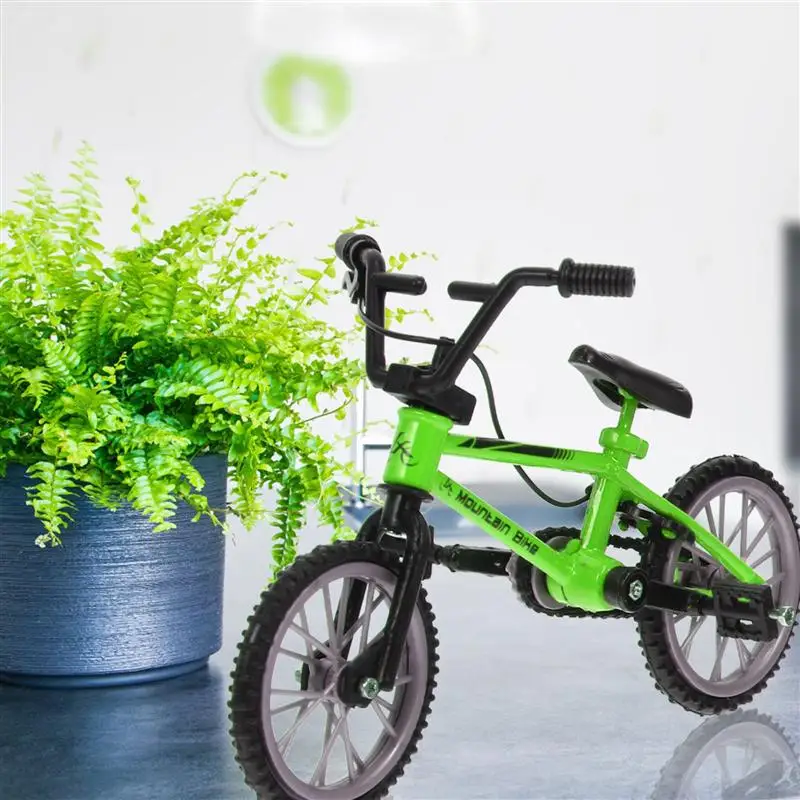 3Pcs Creative Bike Sculpture Bike Figurine Craft Home Desktop Adornment
3Pcs Creative Bike Sculpture Bike Figurine Craft Home Desktop Adornment