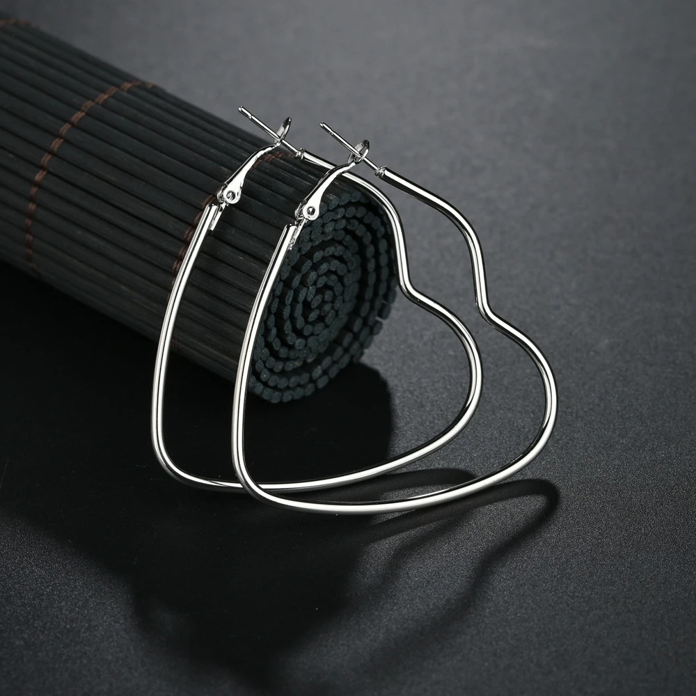 Brand 30mm 40mm 50mm Big Hoop Earring for Women Jewelry Mother Sivery Color Fashion Jewelry Bijoux Accessory Birthday Brincos
Brand 30mm 40mm 50mm Big Hoop Earring for Women Jewelry Mother Sivery Color Fashion Jewelry Bijoux Accessory Birthday Brincos