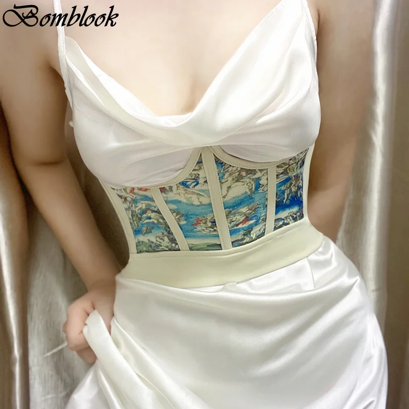 Bomblook 2021 Print Fishbone Crown Patchwork Y2K Corset Top Summer Women Fashion Back To The Basics Streetwears
Bomblook 2021 Print Fishbone Crown Patchwork Y2K Corset Top Summer Women Fashion Back To The Basics Streetwears