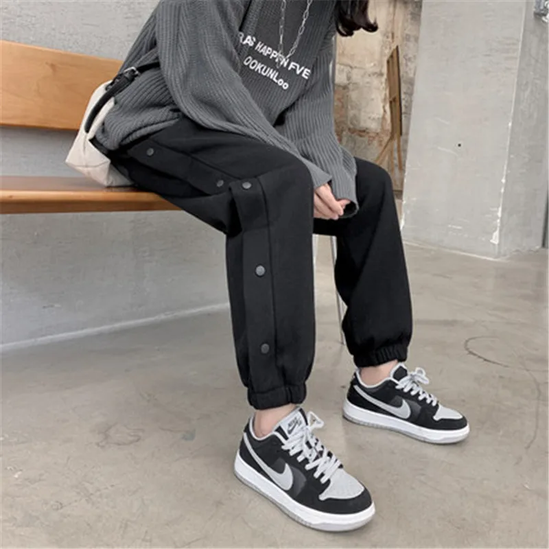 Women's Sports Pants 2021 Spring Autumn New Personality Casual Loose Wild High Waist Fashionable Comfortable Korean Lady Tooling
Women's Sports Pants 2021 Spring Autumn New Personality Casual Loose Wild High Waist Fashionable Comfortable Korean Lady Tooling