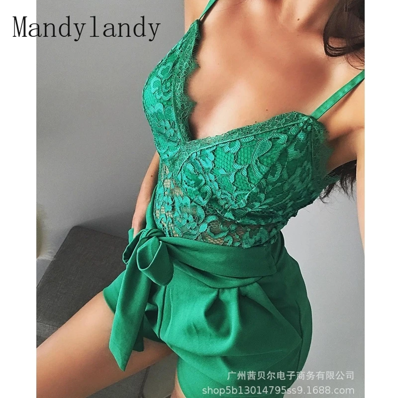 Летний костюм Mandylandy с V-образным вырезом, топ на бретелях-спагетти + бандажные прямые шорты с высокой талией, женский сексуальный однотонный ...
Летний костюм Mandylandy с V-образным вырезом, топ на бретелях-спагетти + бандажные прямые шорты с высокой талией, женский сексуальный однотонный ...