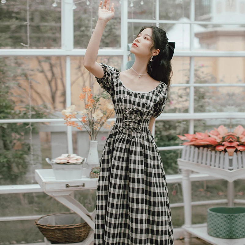 Новинка 2020, модная женская одежда, короткие клетчатые винтажные платья с квадратным воротником
Новинка 2020, модная женская одежда, короткие клетчатые винтажные платья с квадратным воротником