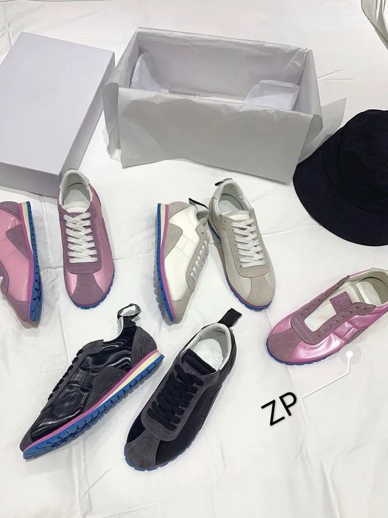 Fashion Luxury Brand Casual Women's Sneakers Spring Autumn New Leather Female Running Shoes White Black Training Ladies Shoes
Fashion Luxury Brand Casual Women's Sneakers Spring Autumn New Leather Female Running Shoes White Black Training Ladies Shoes