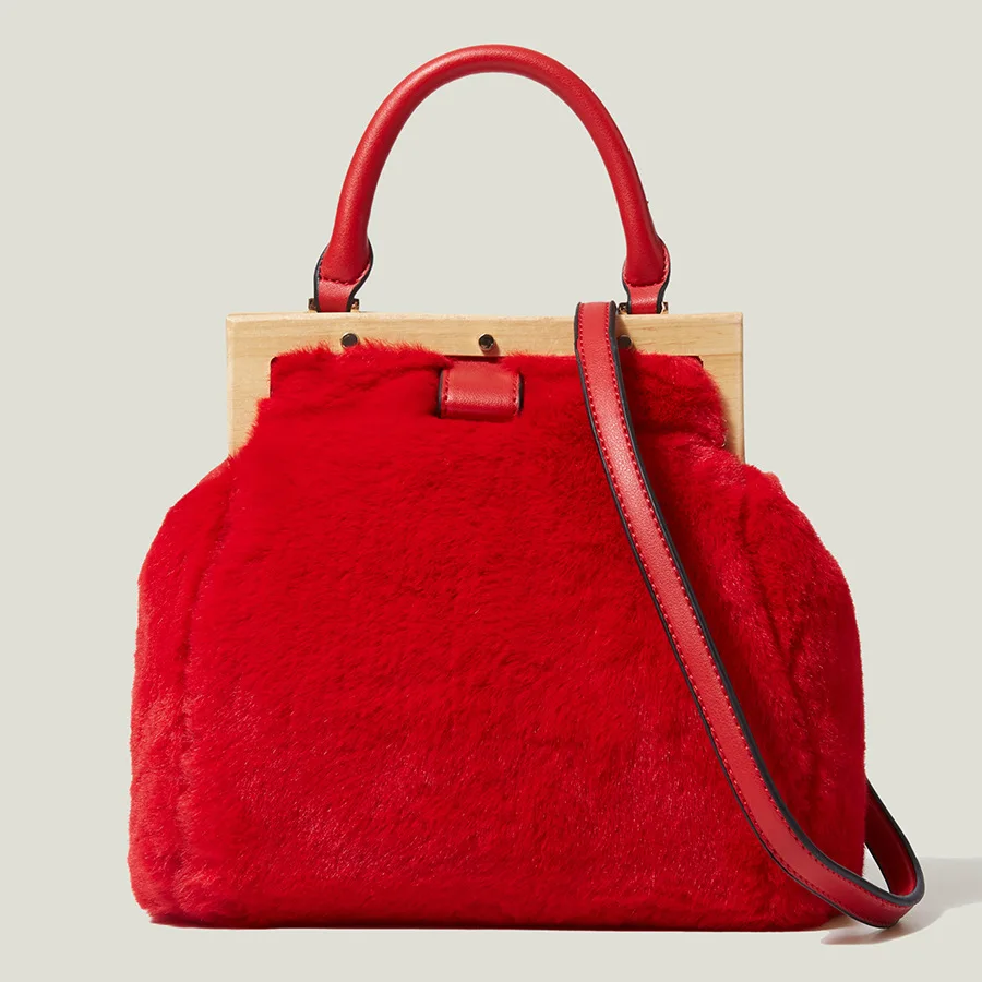 Faux Fur Wooden Clip Shoulder Crossbody Bag Women's Vintage Designer Plush Handbags Ladies Winter Box Bucket Bags Evening Bag
Faux Fur Wooden Clip Shoulder Crossbody Bag Women's Vintage Designer Plush Handbags Ladies Winter Box Bucket Bags Evening Bag