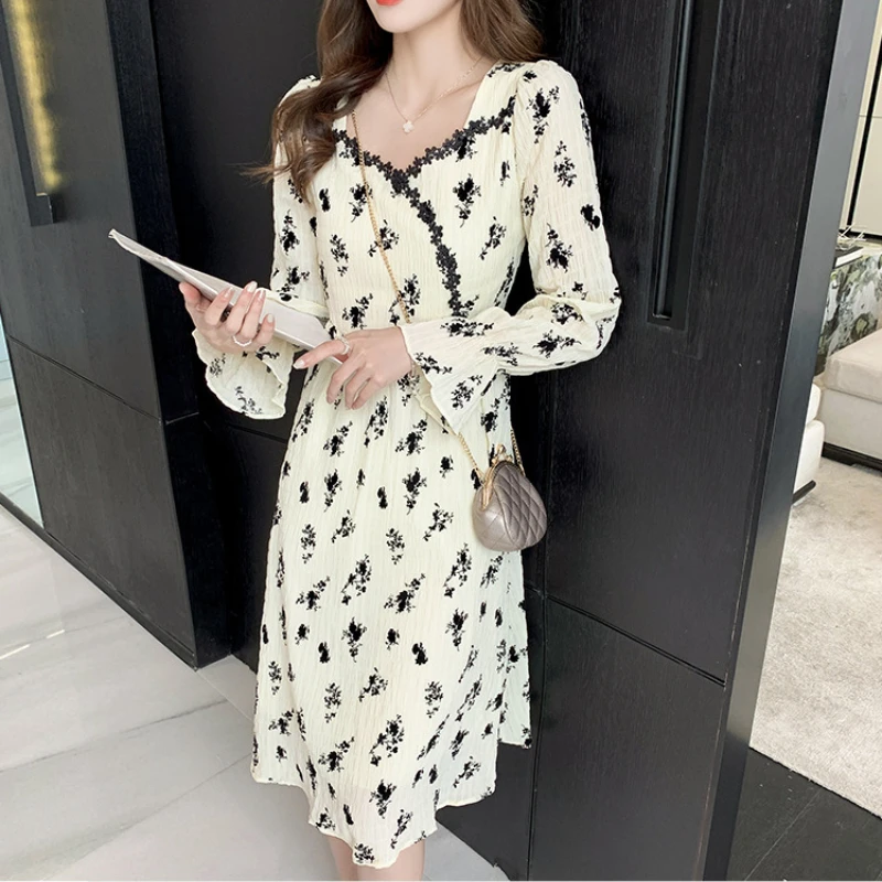 Maxi Dresses For Women 2021 Autumn Fashion Rose Floral Dress A-Line Folds Long Dresses Fall Winter Party Elegant Robe Femme
Maxi Dresses For Women 2021 Autumn Fashion Rose Floral Dress A-Line Folds Long Dresses Fall Winter Party Elegant Robe Femme