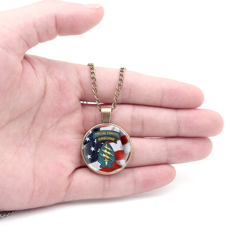 Classic U.S. Special Forces Airborne Force Glass Dome Metal Long Chain Necklaces Pendant For Man Woman Jewelry Accessories Gifts
Classic U.S. Special Forces Airborne Force Glass Dome Metal Long Chain Necklaces Pendant For Man Woman Jewelry Accessories Gifts