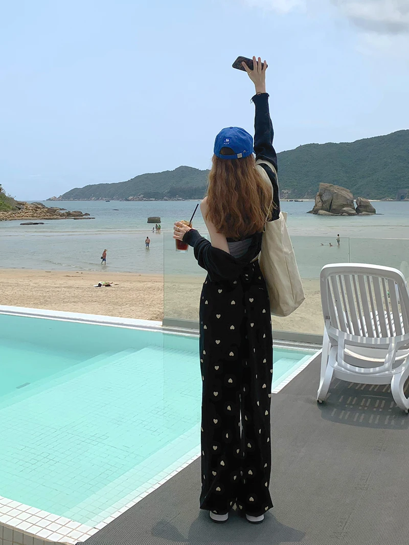 KK719 Women's loose leggings summer 2021 new design high waist slim black love pants
KK719 Women's loose leggings summer 2021 new design high waist slim black love pants