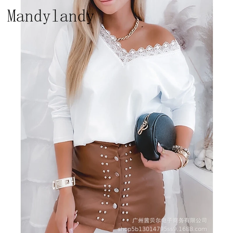 Mandylandy T-shirt Autumn Fashion Long Sleeve V-neck Off-Shoulder T-shirt Womens Casual Solid Color Loose Lace Stitching T-shirt
Mandylandy T-shirt Autumn Fashion Long Sleeve V-neck Off-Shoulder T-shirt Womens Casual Solid Color Loose Lace Stitching T-shirt
