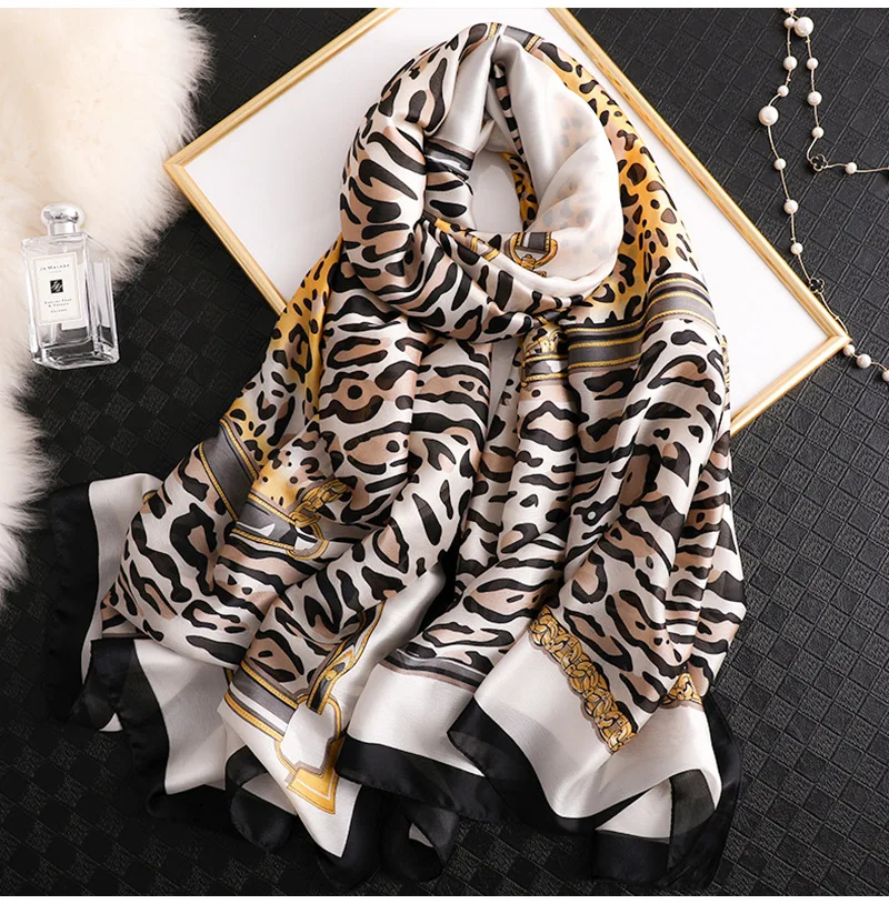 Luxury brand fashion summer and Autumn women beautiful Leopard Print large shawl silk scarves Foulard Beach wraps hijab
Luxury brand fashion summer and Autumn women beautiful Leopard Print large shawl silk scarves Foulard Beach wraps hijab