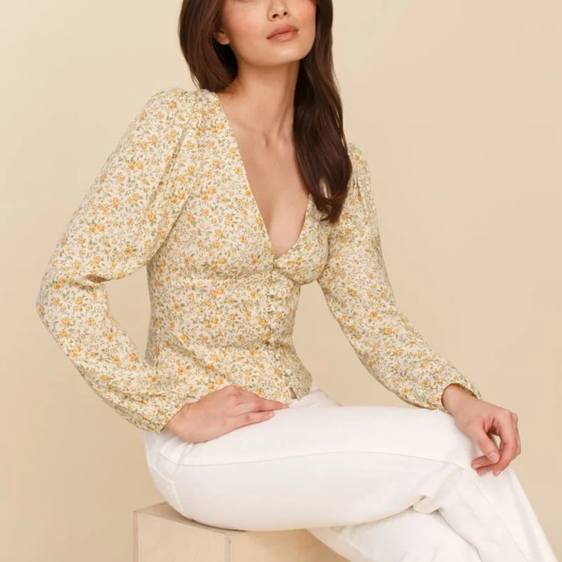 2021 Ladies Elegant Lantern Long Sleeve Blouse V Neck Blouse Shirt Top Fashion Women Button Up Vintage Shirts Casual Clothing
2021 Ladies Elegant Lantern Long Sleeve Blouse V Neck Blouse Shirt Top Fashion Women Button Up Vintage Shirts Casual Clothing