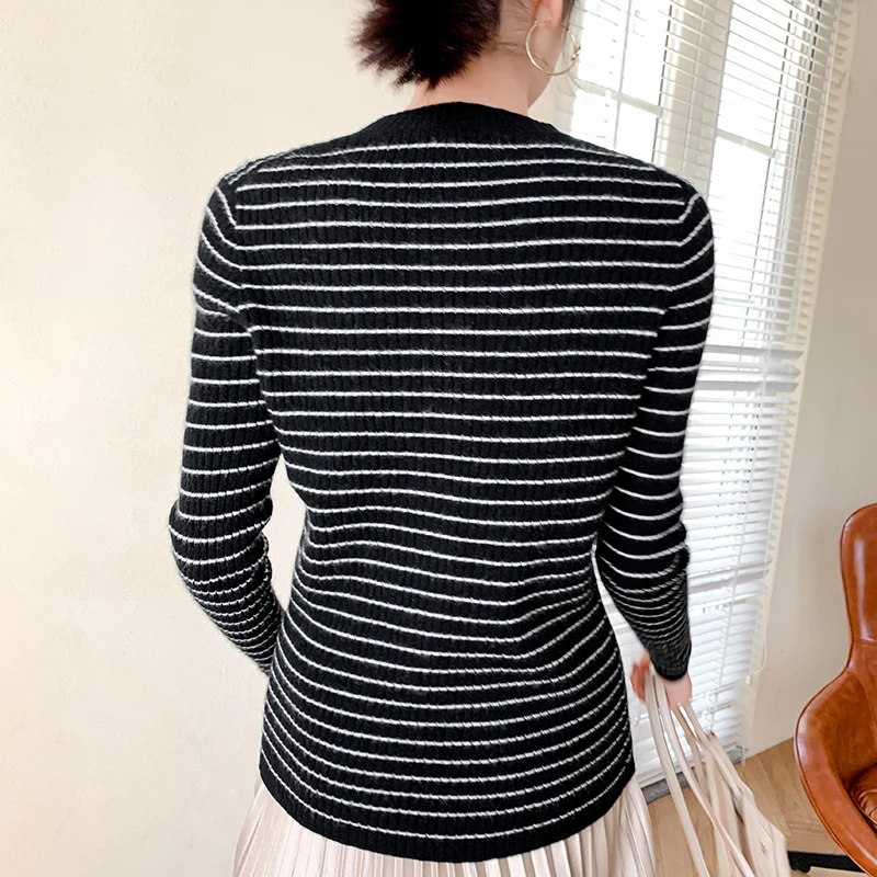 adohon 2021 woman winter 100% Cashmere sweaters and autumn knitted Pullovers High Quality Warm Female thickening O-neck striped
adohon 2021 woman winter 100% Cashmere sweaters and autumn knitted Pullovers High Quality Warm Female thickening O-neck striped