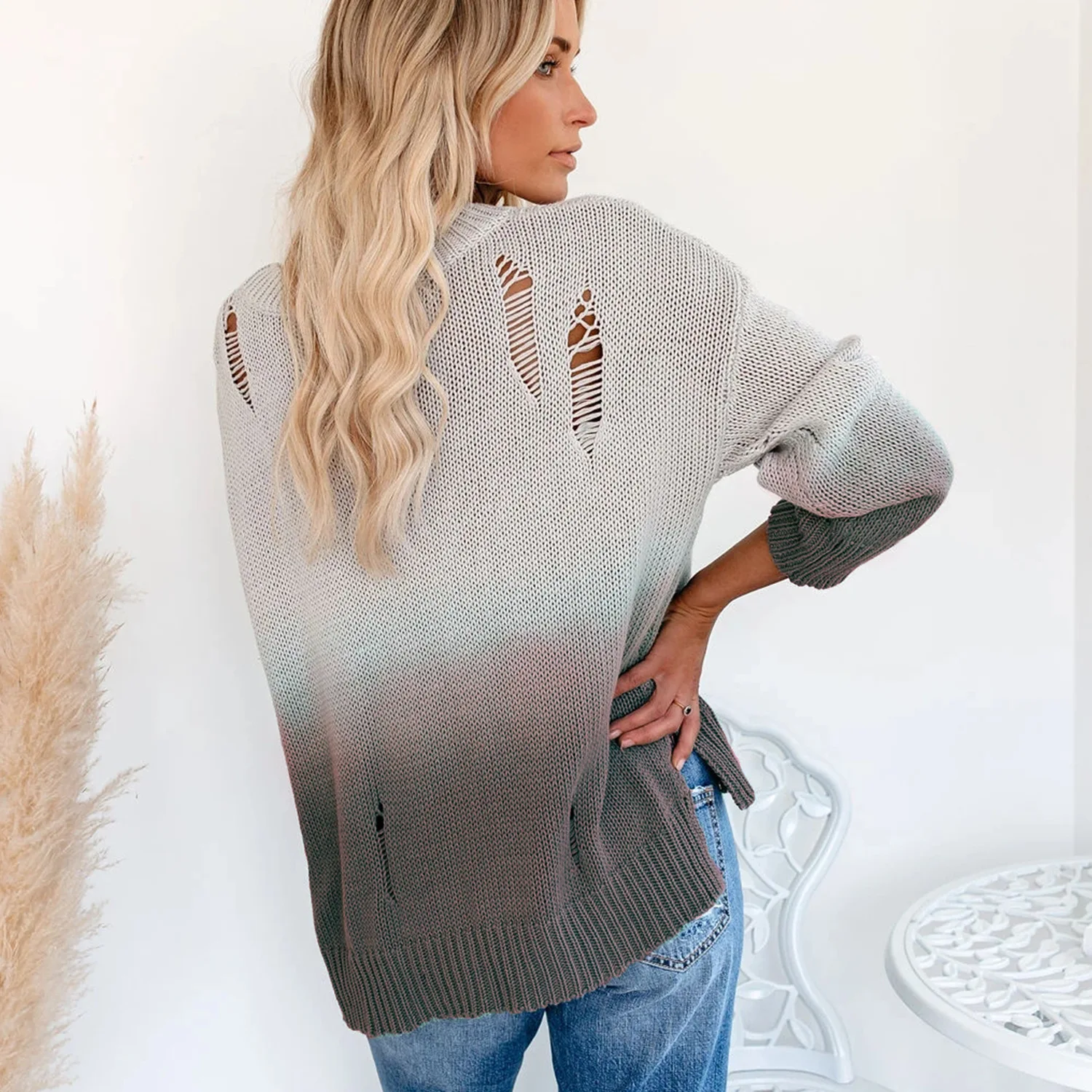 Autumn/winter Knitted Sweater 2020 Women's Round Neck Pullover Popular Elements Broken Holes Regular Acrylic Material Fashion
Autumn/winter Knitted Sweater 2020 Women's Round Neck Pullover Popular Elements Broken Holes Regular Acrylic Material Fashion
