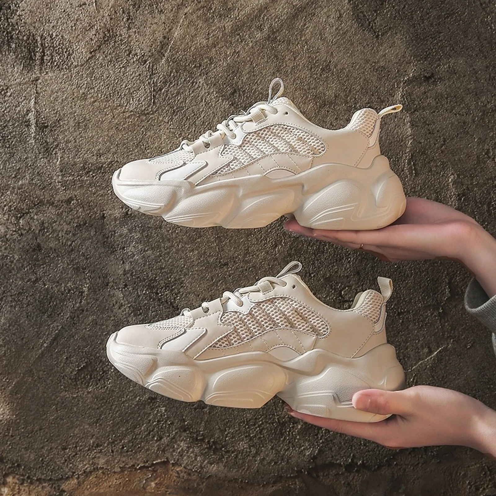 Women's thick-soled sports shoes student sports shoes breathable casual flat shoes women 2021 new White vulcanized shoes
Women's thick-soled sports shoes student sports shoes breathable casual flat shoes women 2021 new White vulcanized shoes