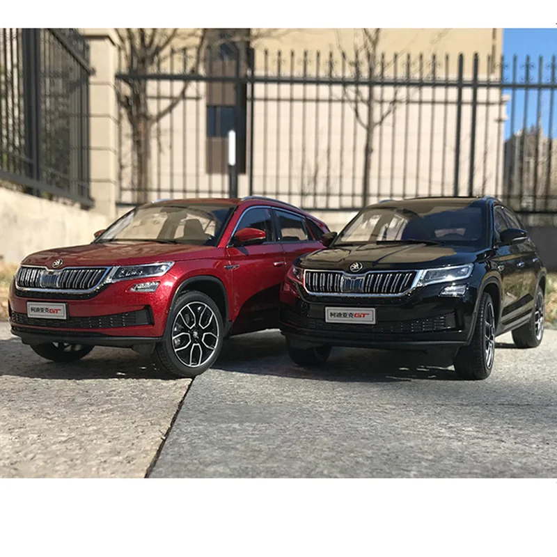 New 1/18 For VW Skoda KODIAQ SUV Diecast Metal SUV CAR MODEL Toys Gifts Collection Display Black/Red/Gold Metal,Plastic,Rubber
New 1/18 For VW Skoda KODIAQ SUV Diecast Metal SUV CAR MODEL Toys Gifts Collection Display Black/Red/Gold Metal,Plastic,Rubber