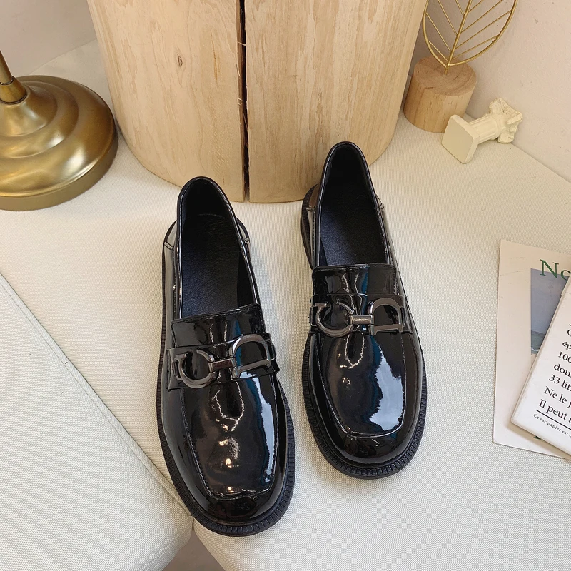 2020 Autumn Retro Loafers Shallow Mouth Single Shoes High Quality Thick Bottom Small Shoes Flat-bottom Tenis Feminino W40-49
2020 Autumn Retro Loafers Shallow Mouth Single Shoes High Quality Thick Bottom Small Shoes Flat-bottom Tenis Feminino W40-49