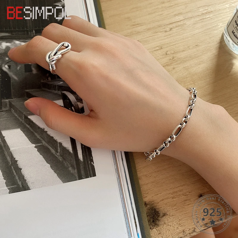 Besimpol French Style 925 Sterling Silver Bracelet Retro Hollow Lash Bracelets for Women Luxury Minimalist Silver Chain Bracelet
Besimpol French Style 925 Sterling Silver Bracelet Retro Hollow Lash Bracelets for Women Luxury Minimalist Silver Chain Bracelet