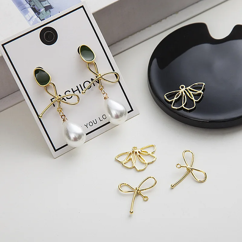 10Pcs Zinc Alloy Hollow out Bows for Earrings Jewelry Connector Accessories Findings Handmade DIY Material Pendant Component
10Pcs Zinc Alloy Hollow out Bows for Earrings Jewelry Connector Accessories Findings Handmade DIY Material Pendant Component