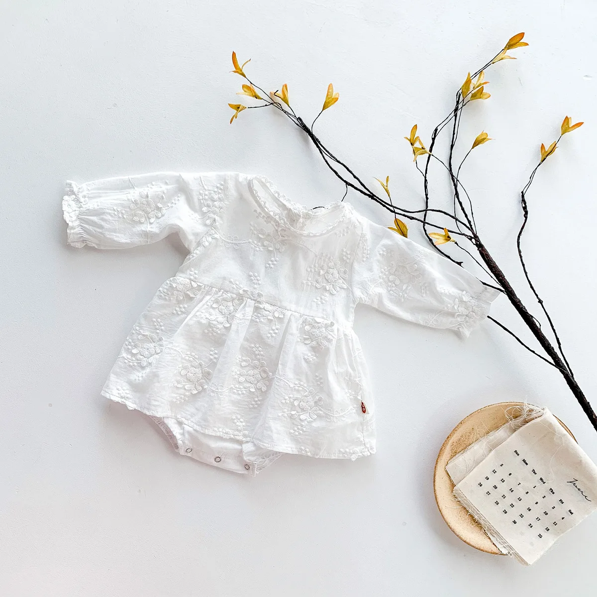 Baby Spring Pure Cotton One Piece Dress Long Sleeve Pajama Romper Baby Clothes Girl Romper Newborn Babys Bag Fart Dress Female
Baby Spring Pure Cotton One Piece Dress Long Sleeve Pajama Romper Baby Clothes Girl Romper Newborn Babys Bag Fart Dress Female