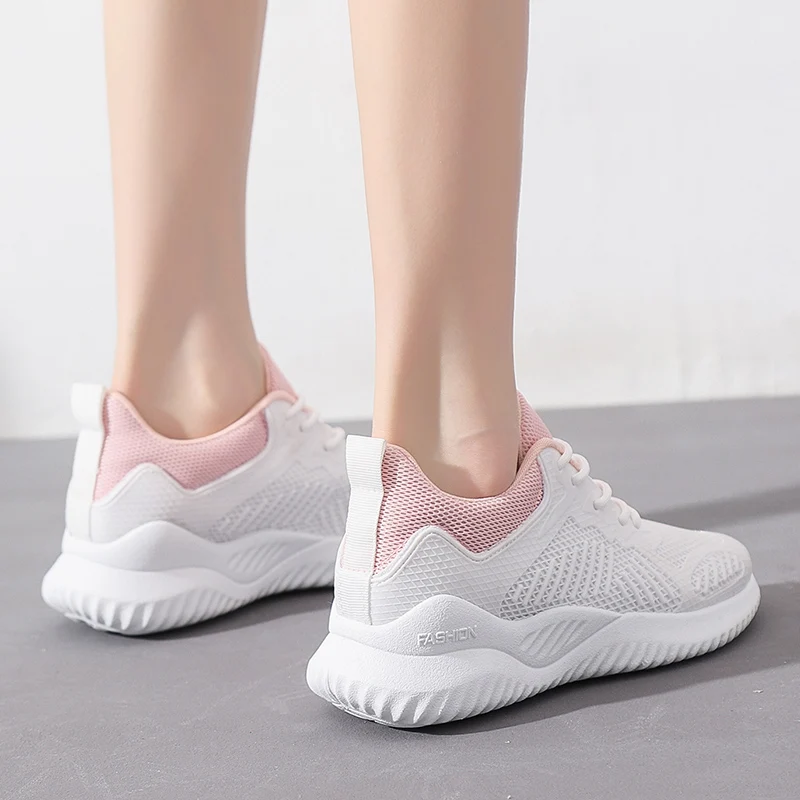 New Women Lightweight Vulcanized Shoes High Quality Rubber Breathable Sneakers for Women Couple Casual Shoes 
New Women Lightweight Vulcanized Shoes High Quality Rubber Breathable Sneakers for Women Couple Casual Shoes